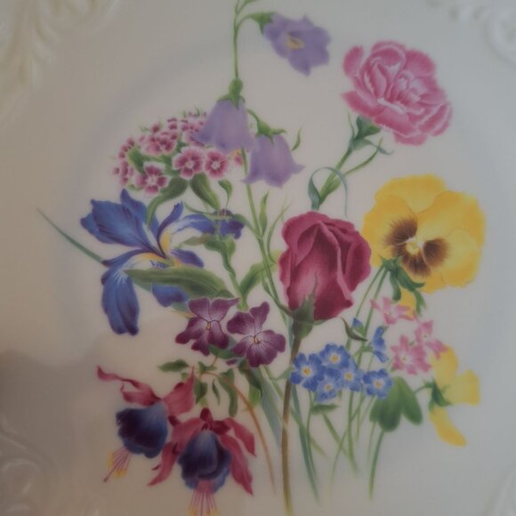 Lenox Special Floral Plate 8" Vintage Ceramic With Gold Trim - Picture 1 of 6